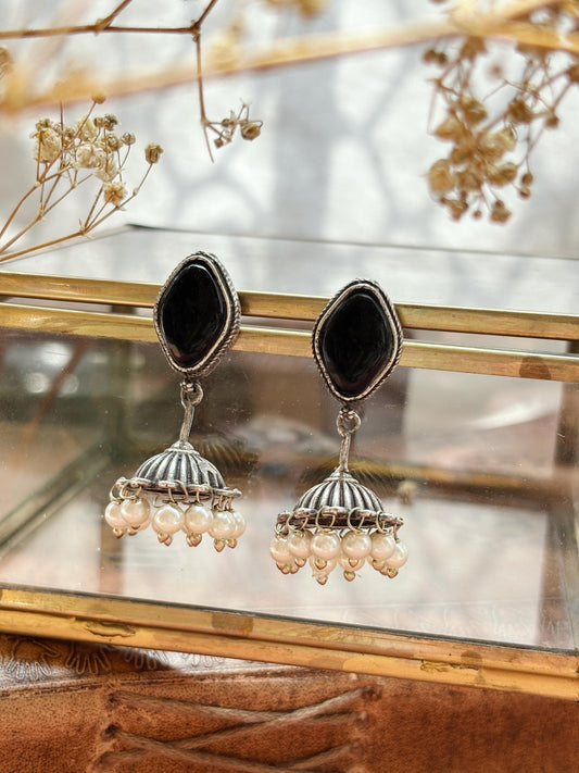 Alpa Black Monalisa Stone Small Pearl Jhumki