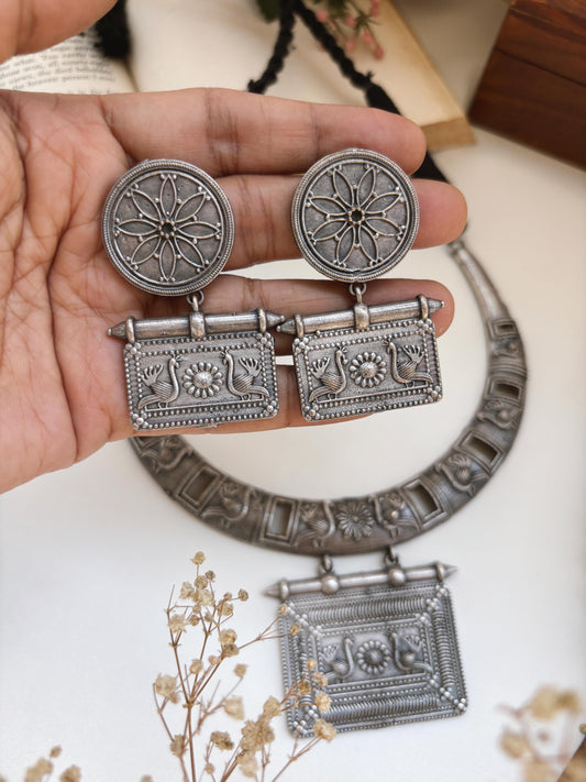 Gitanjali Hasli Choker Necklace with Dangle Earrings