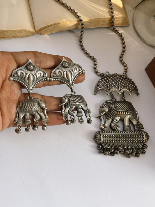 Karini Long Ghungroo Pendant Neckchain with Earrings