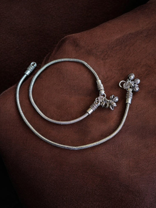Kunjlata Oxidized Silver Anklets with Ghungroo