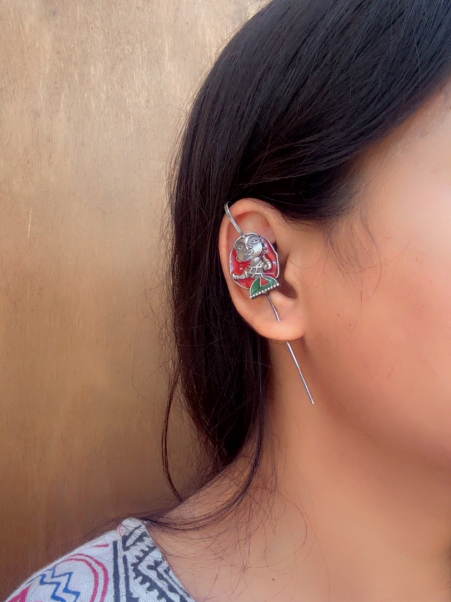 Quirky Oh Stree – Red Green Enamel Meenakari Sui Earcuff
