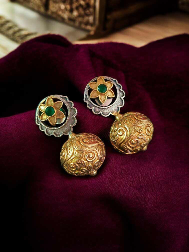 Pavani Green Dual Tone Oxidized Stud Earrings