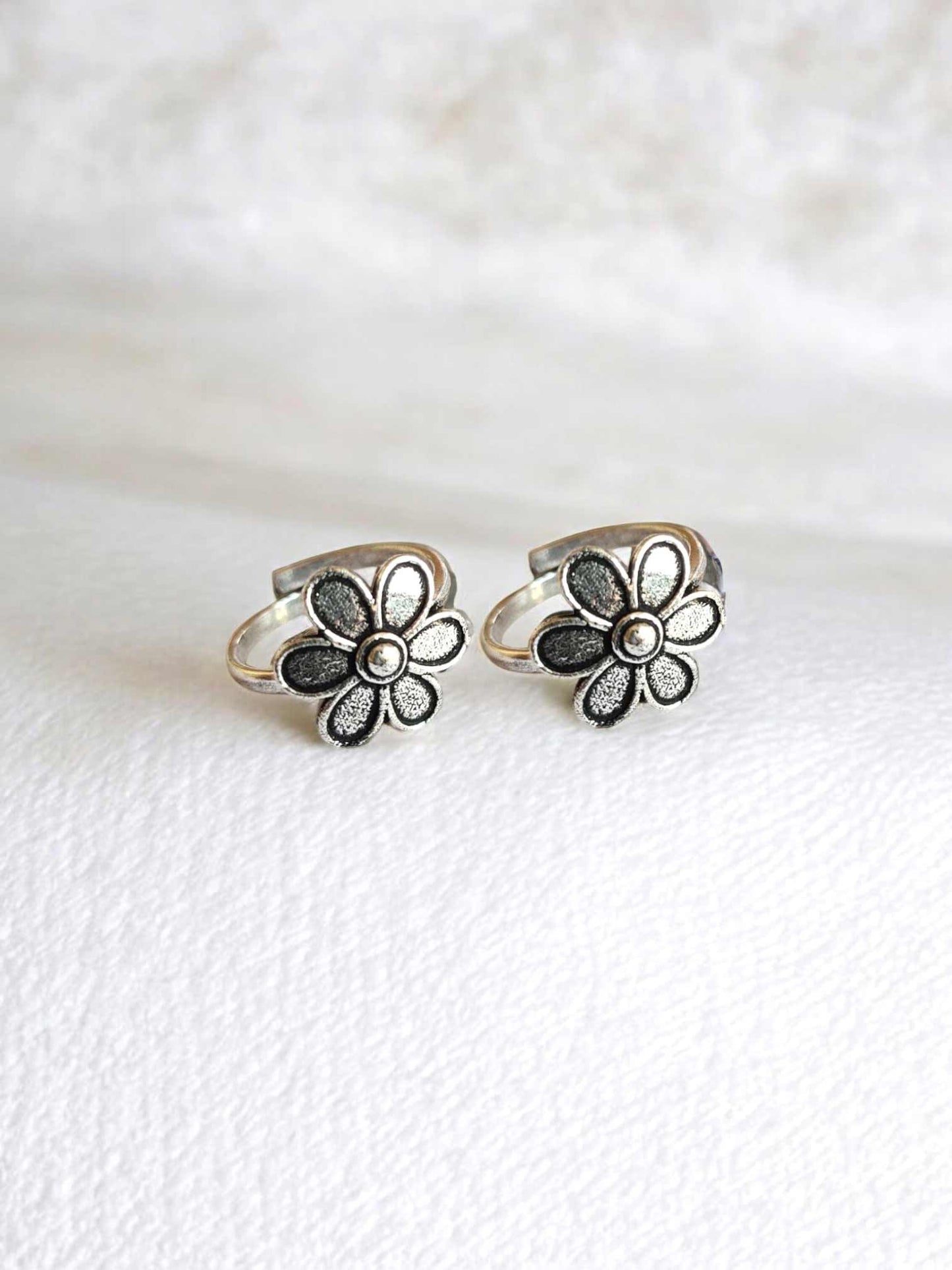 Phool Adjustable Oxidized Toe Ring Pair