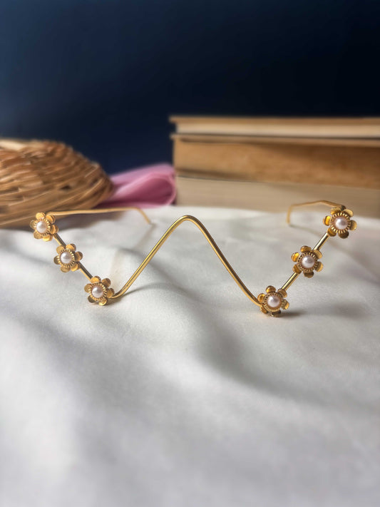 Shaila Golden White Pearl Facelet