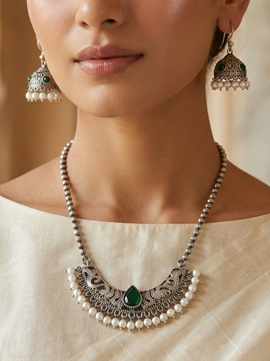 Siya Green Monalisa Stone Neckpiece Set