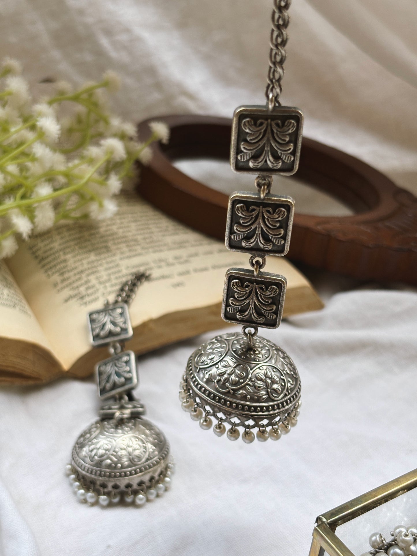 Teen Taal Pearl Jhumka Chain Earcuff