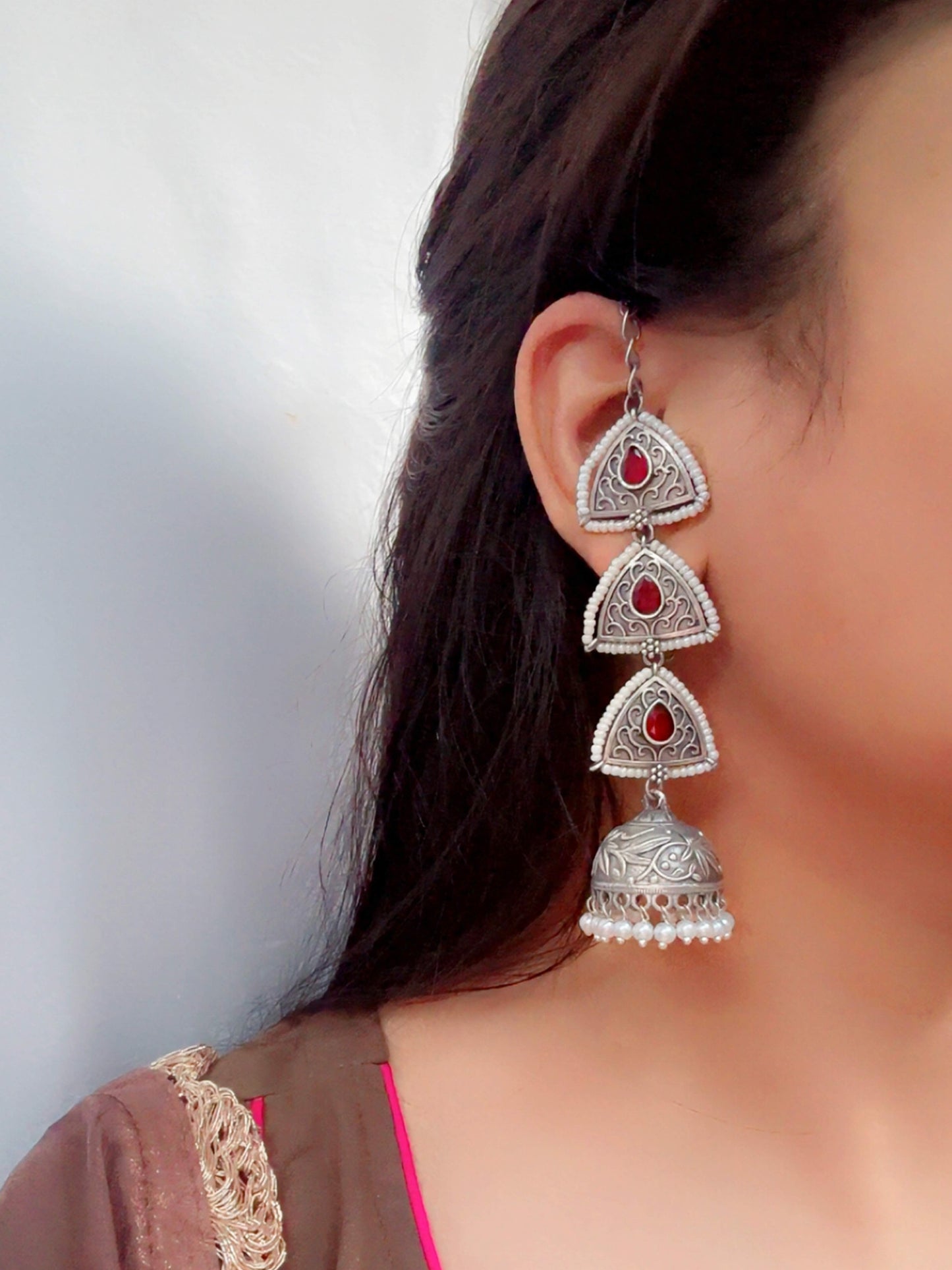 Teen Trikona Red Monalisa Jhumka Chain Earcuff