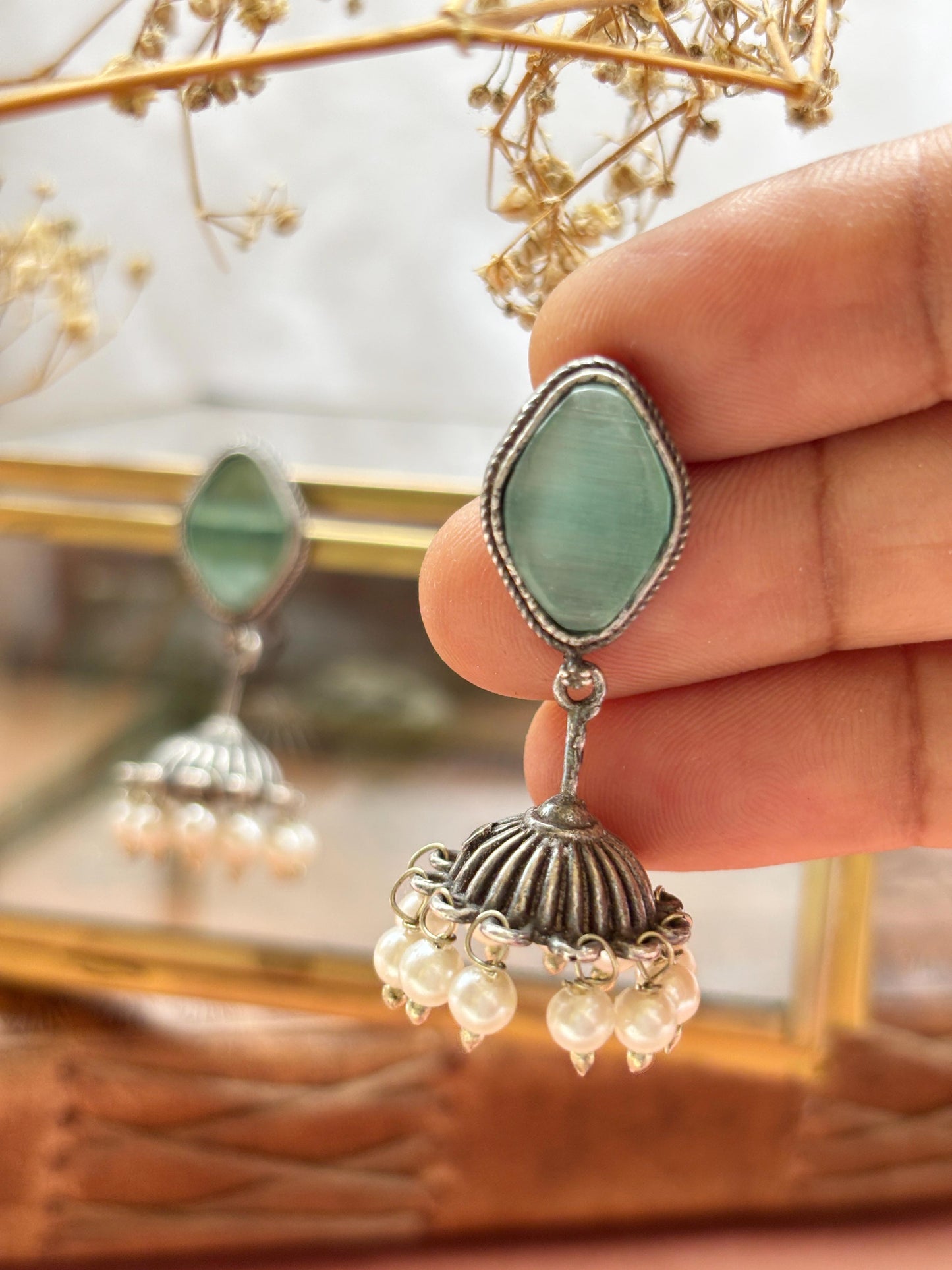 Alpa Mint Monalisa Stone Small Pearl Jhumki