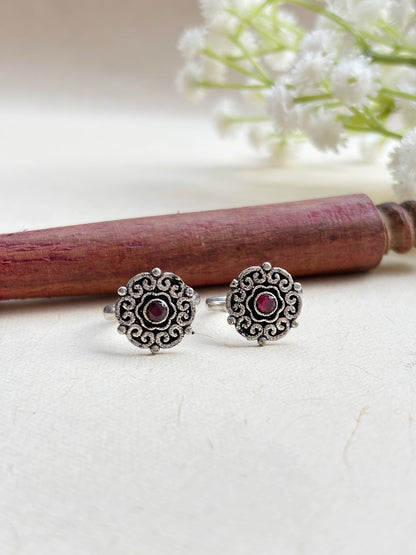 Ami Red Stone Adjustable Oxidized Toe Ring Pair