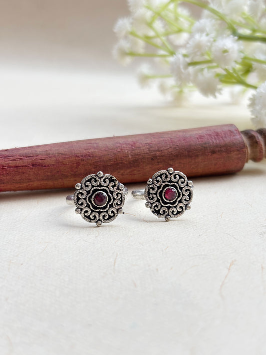 Ami Red Stone Adjustable Oxidized Toe Ring Pair