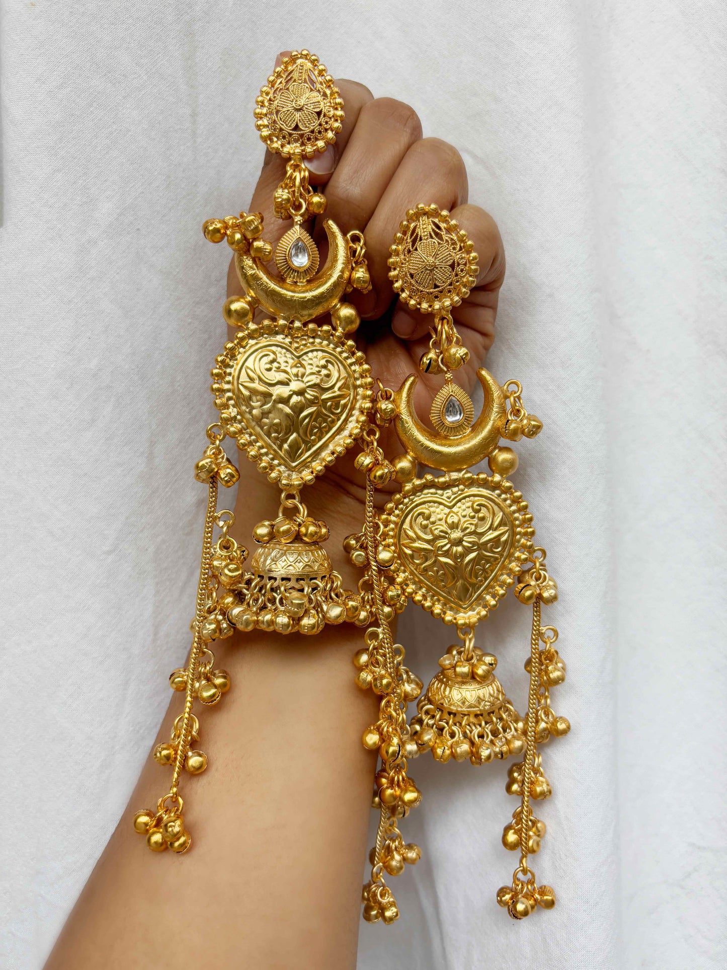 Aray Golden Jhumka Dangle – Long Kashmiri Dejhoor Ghungroo Statement Earrings