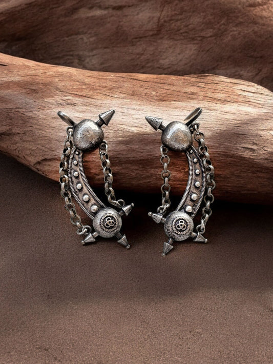 Aritra Chain Bugadi Earcuff Studs