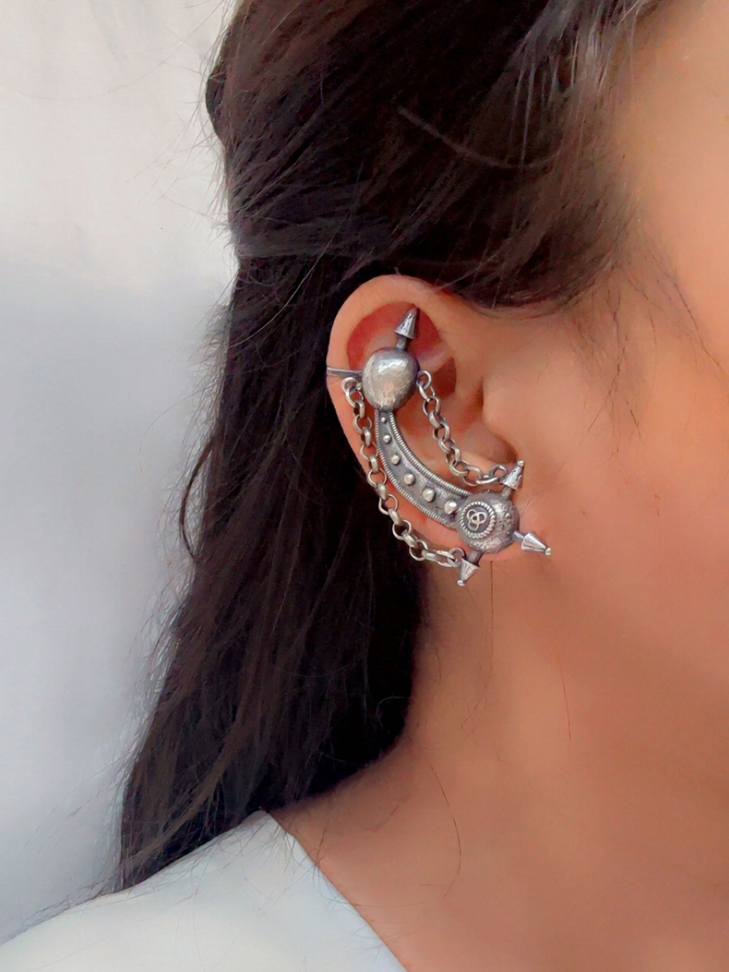 Aritra Chain Bugadi Earcuff Studs