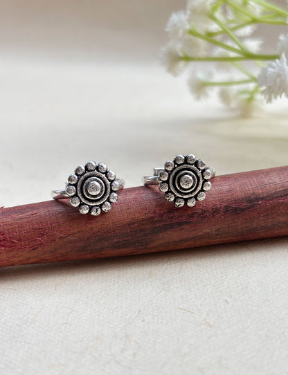 Bindiya Adjustable Oxidized Toe Ring Pair