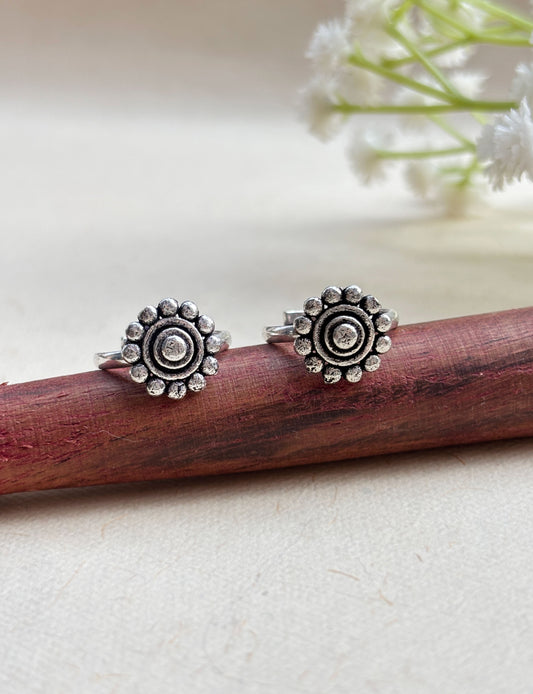 Bindiya Adjustable Oxidized Toe Ring Pair