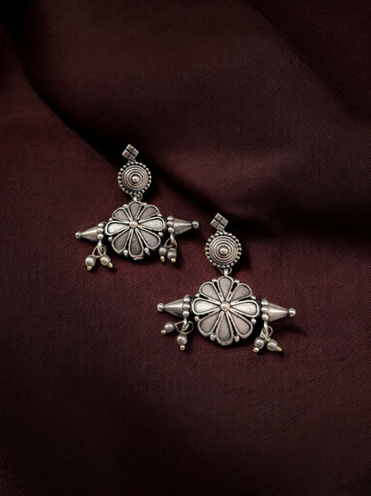 Fulki Small Dangle Oxidized Earrings