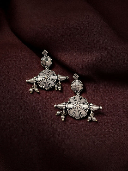 Fulki Small Dangle Oxidized Earrings