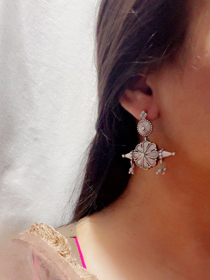 Fulki Small Dangle Oxidized Earrings