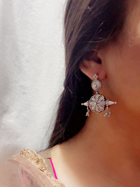 Fulki Small Dangle Oxidized Earrings