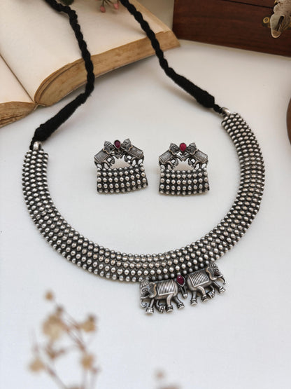 Gajamukhi Red Hasli Choker Necklace with Stud Earrings