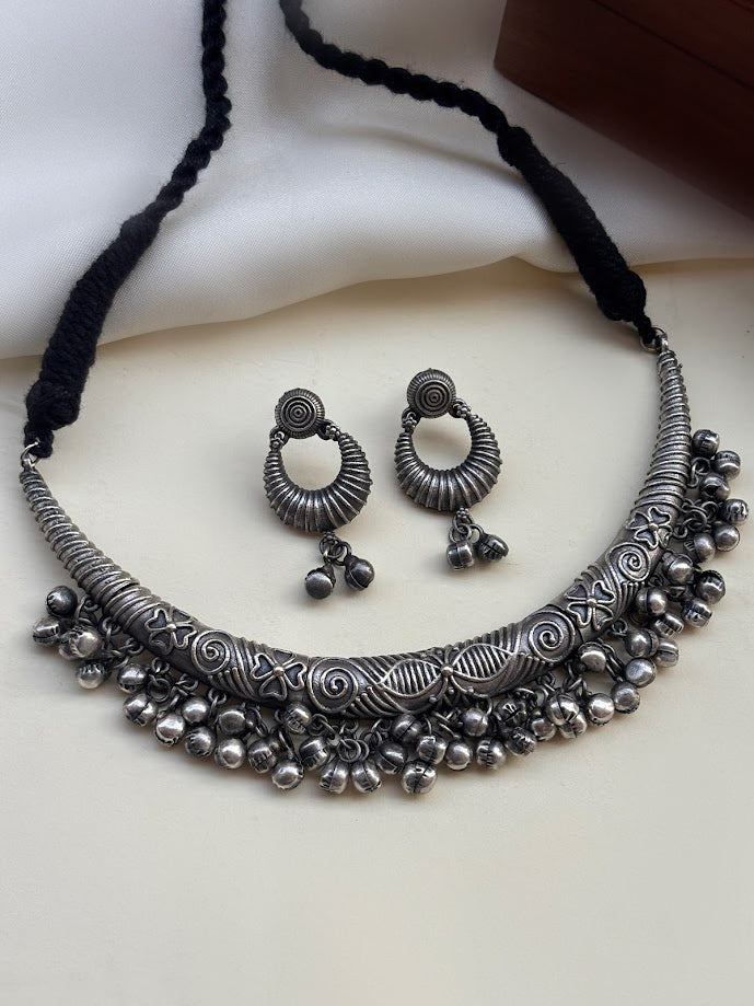 Gamya Hasli Ghungroo Choker Necklace Set
