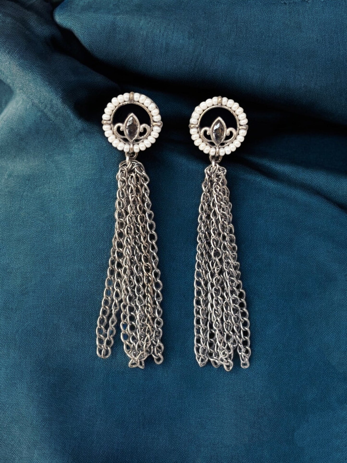 Idhika Monalisa Stone Pearl Chain Dangle Earrings
