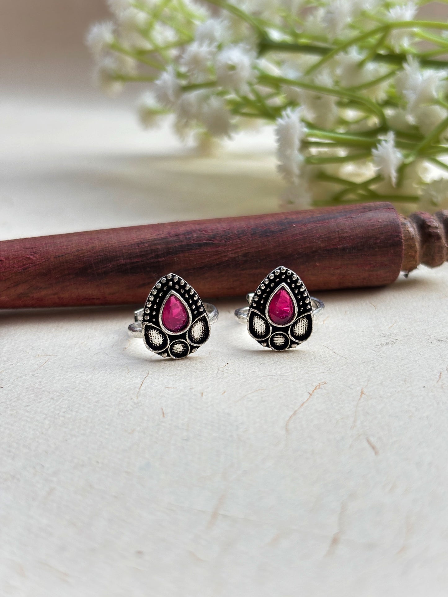 Kali Red Stone Adjustable Oxidized Toe Ring Pair