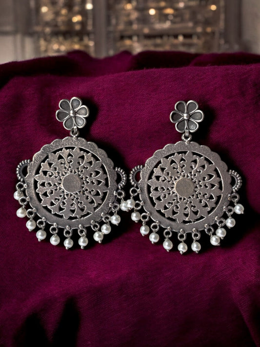Kalindi Pearl Silver Oxidized Dangle Earrings