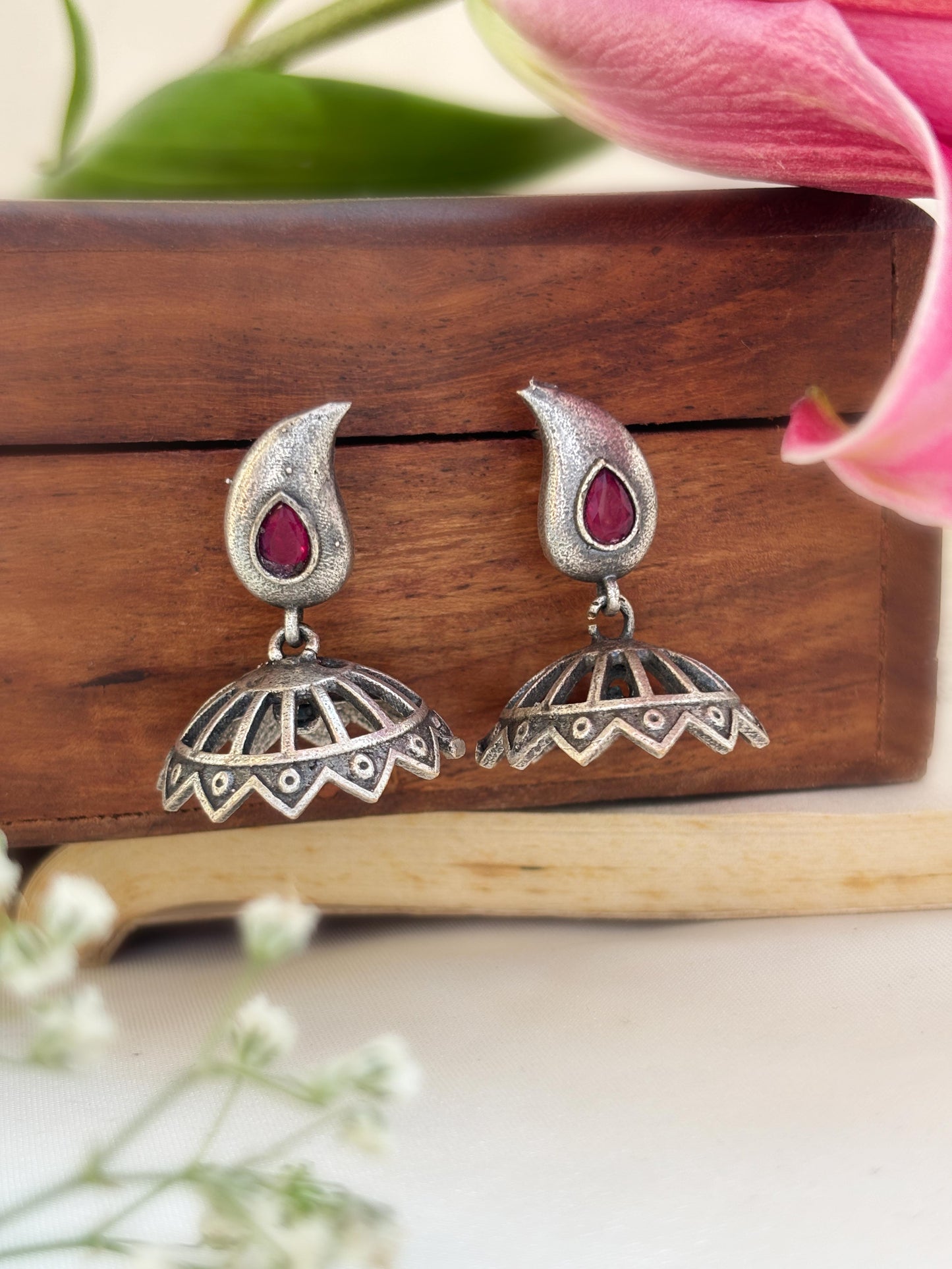 Kishi Red Monalisa Stone Small Jhumka – Oxidized Boho Earrings
