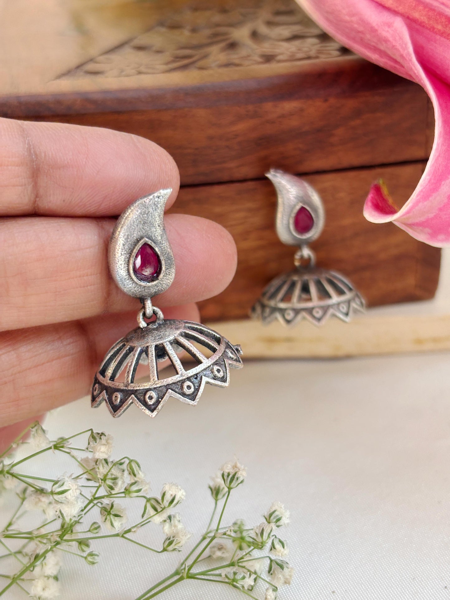 Kishi Red Monalisa Stone Small Jhumka – Oxidized Boho Earrings