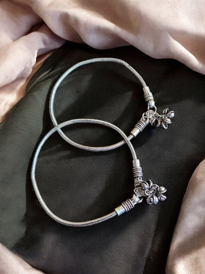 Kunjlata Oxidized Silver Anklets with Ghungroo