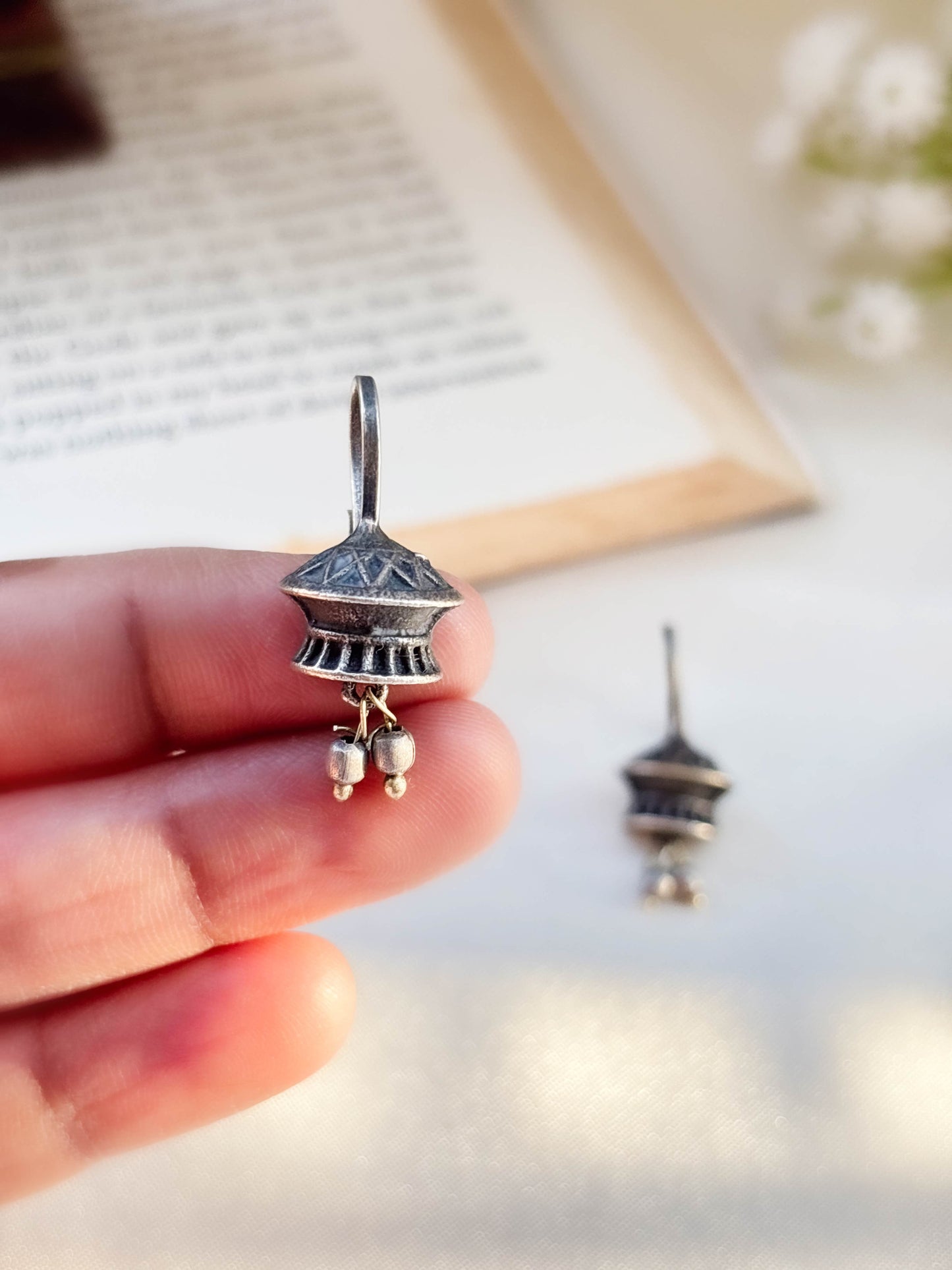 Mahika Clip-On Bugadi Earcuff Studs