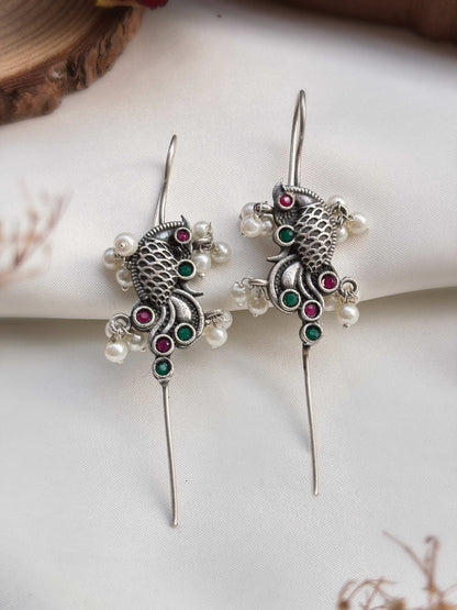 Maina Red Green Sui Earcuffs – Clip On Pearl Bugadi