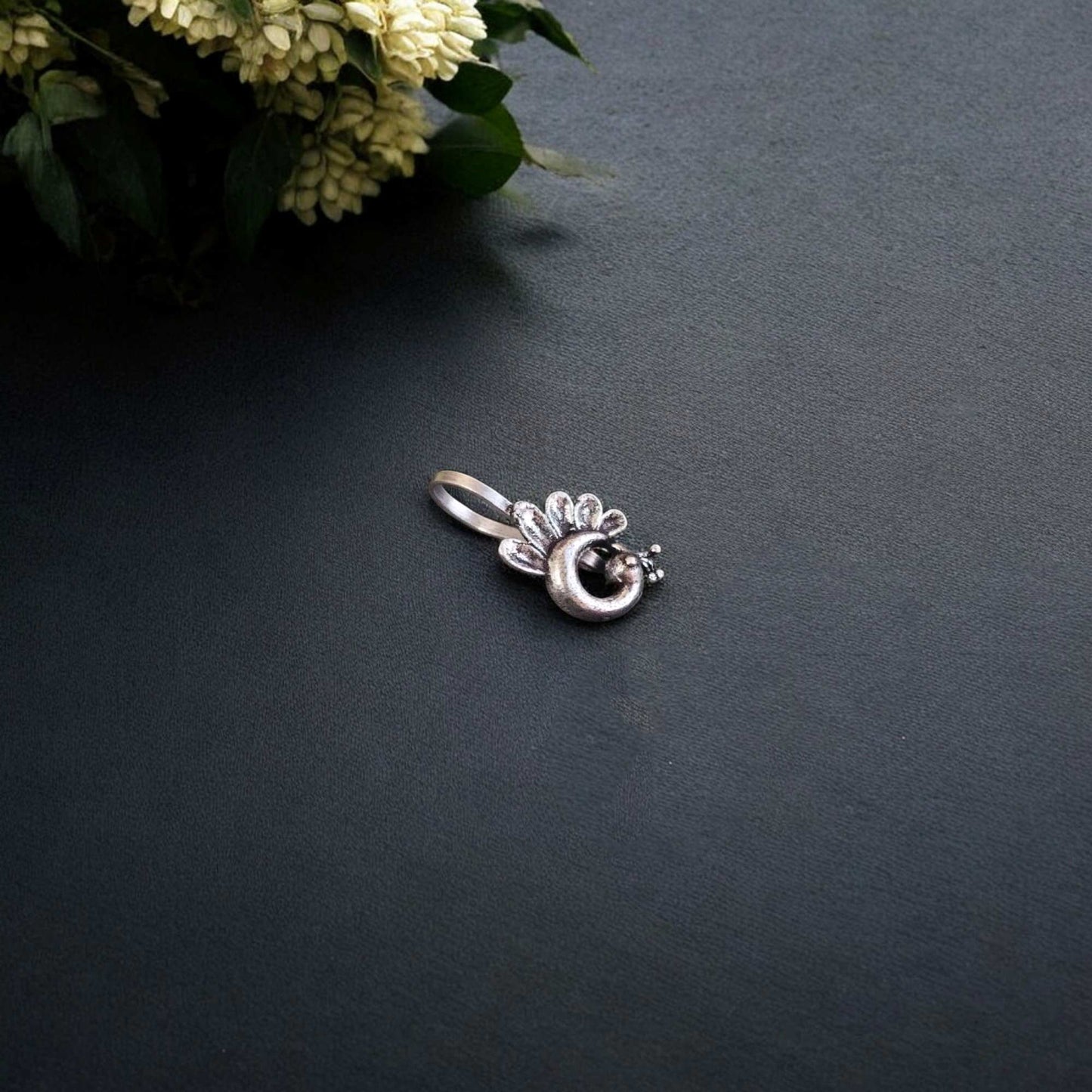 Mayuri Clip On Non Piercing Oxidized Nosepin
