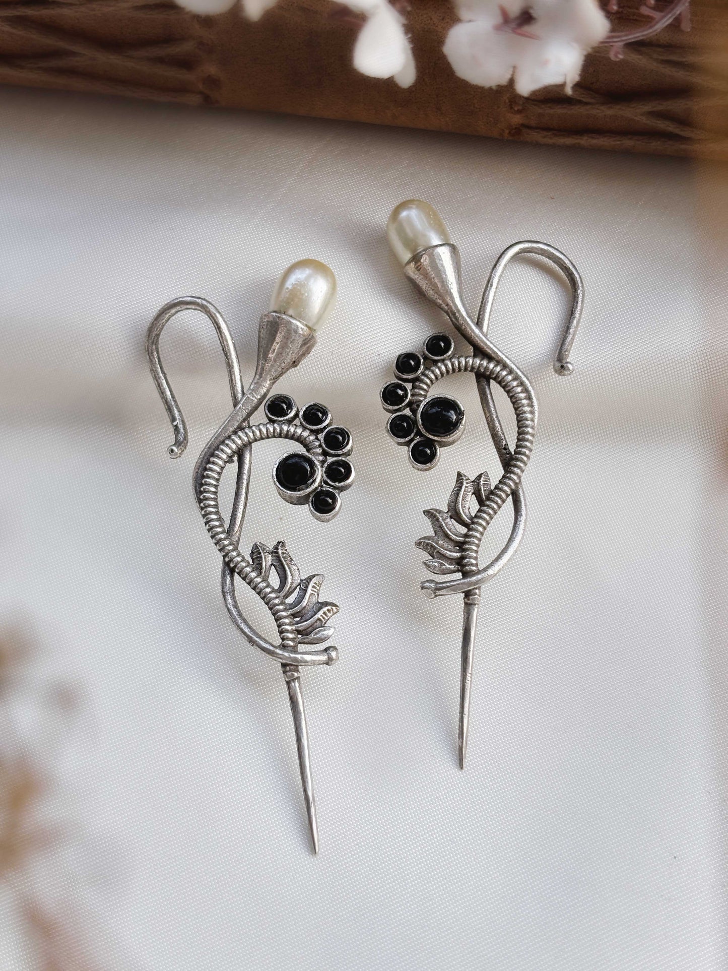 Mukta Black Stone Pearl Sui Earcuffs – Oxidized Bugadi Earrings