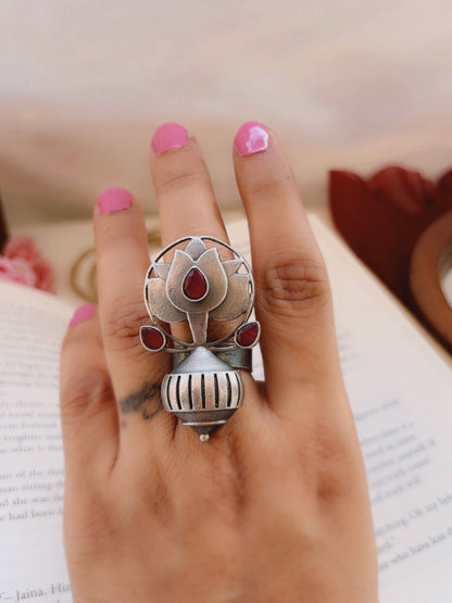 Nalini Red Oxidized Silver Adjustable Ring