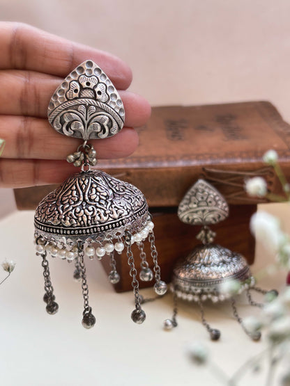 Oni Big Dome Ghungroo Chains Silver Pearl Jhumka