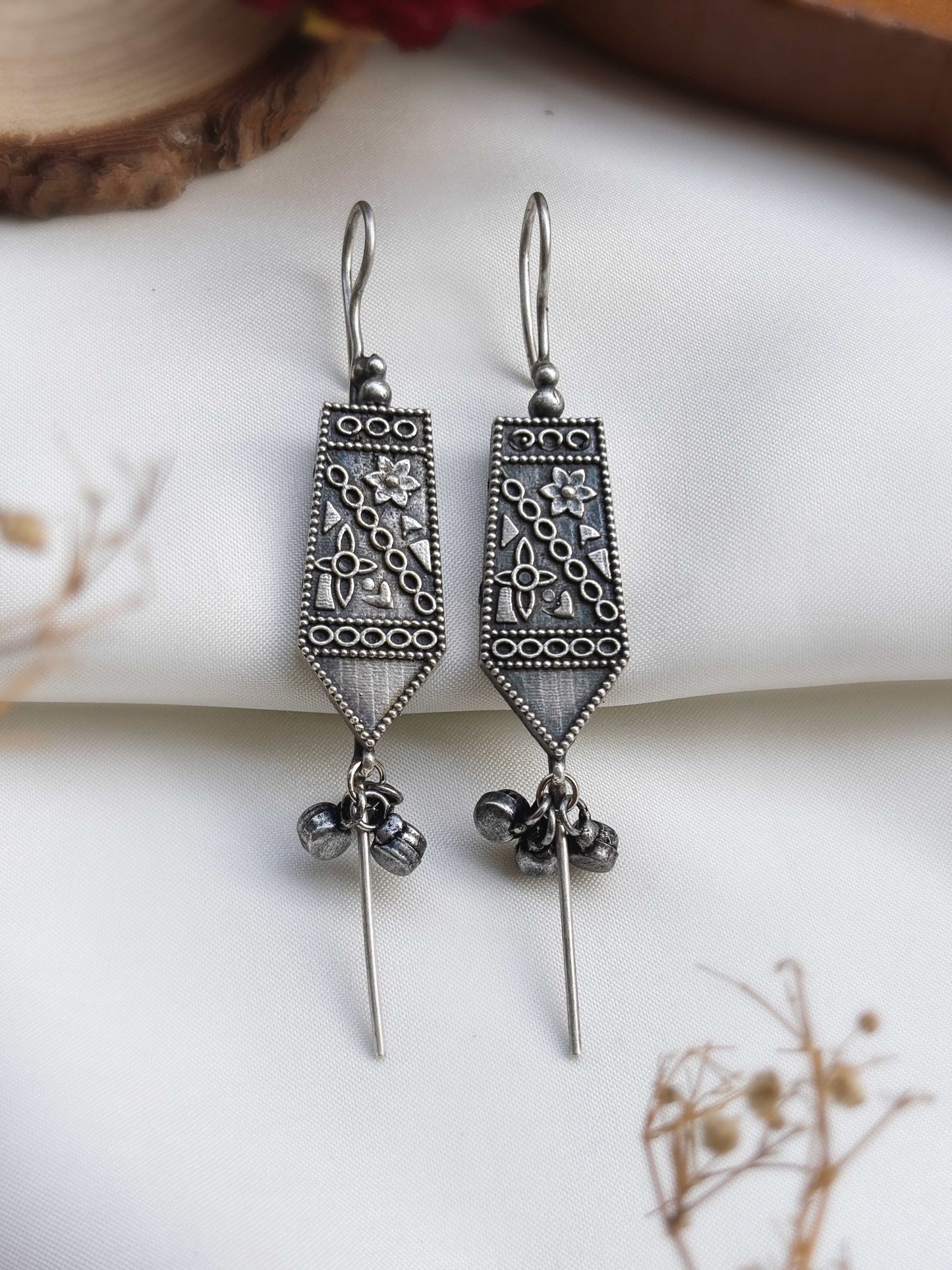 Pinakshi Ghungroo Sui Earcuffs – Clip On Bugadi