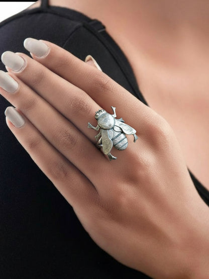 Quirky Bee Adjustable Ring – Oxidized Silver Replica Boho Ring