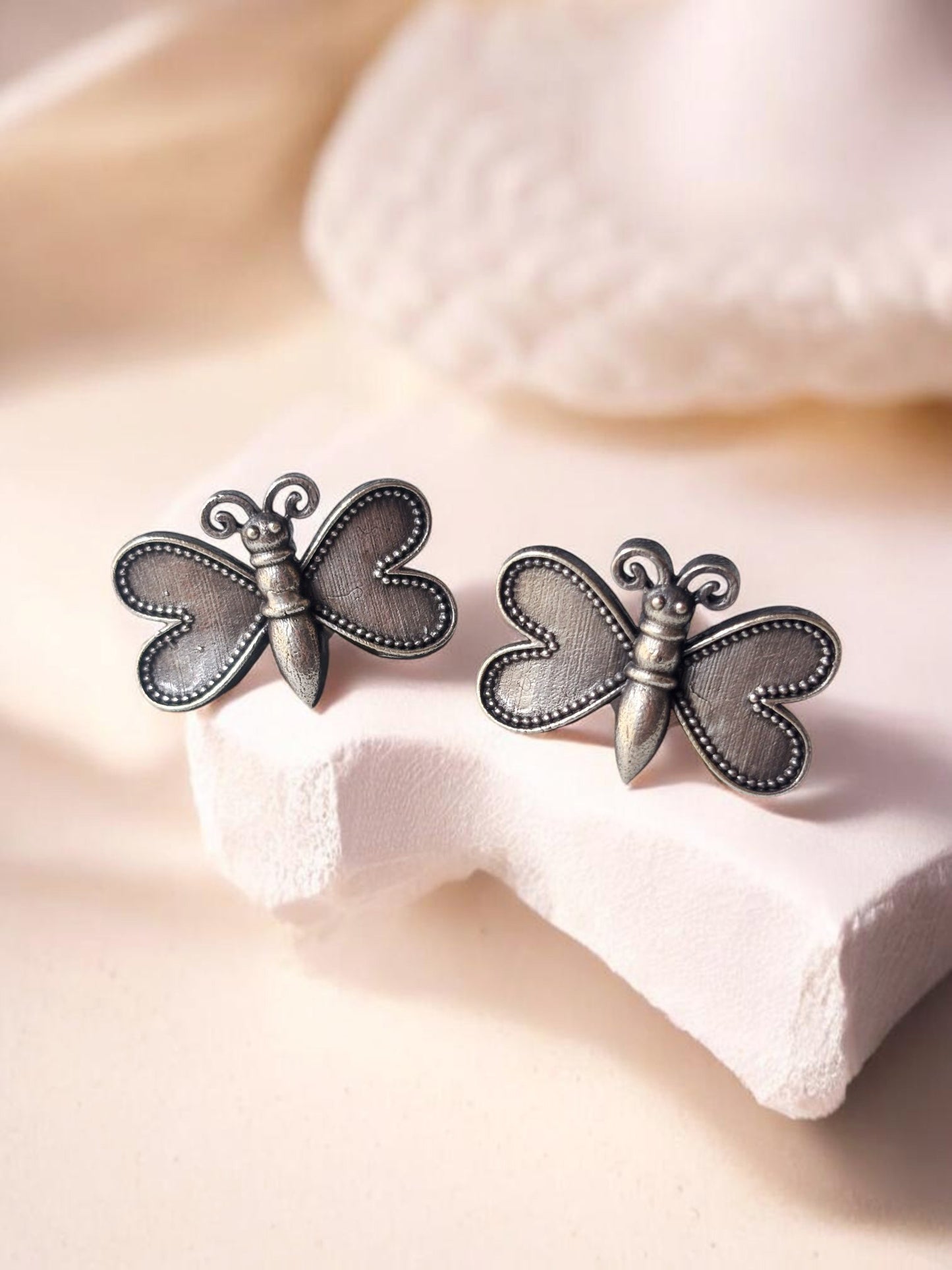Quirky Patanga Studs Oxidized Earrings