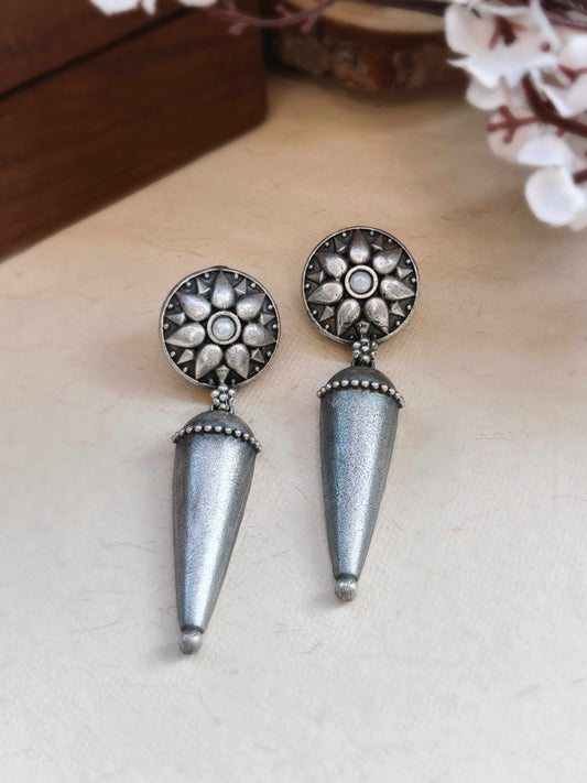Reva Dangle Oxidized Earrings – Silver Tribal Statement