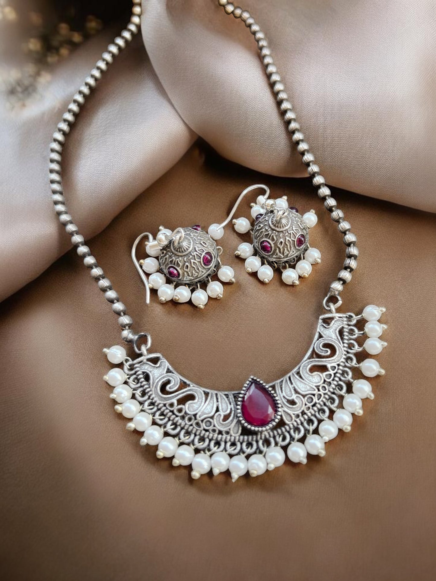 Siya Red Monalisa Stone Neckpiece Set