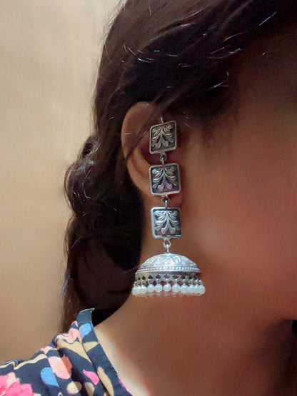 Teen Taal Pearl Jhumka Chain Earcuff
