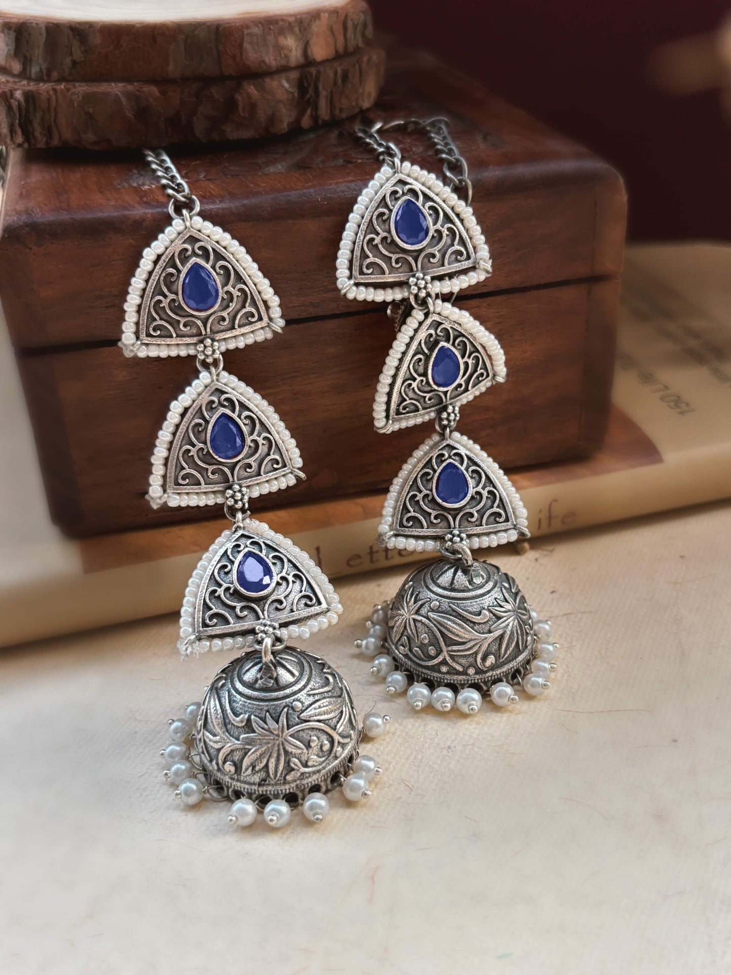 Teen Trikona Blue Monalisa Jhumka Chain Earcuff