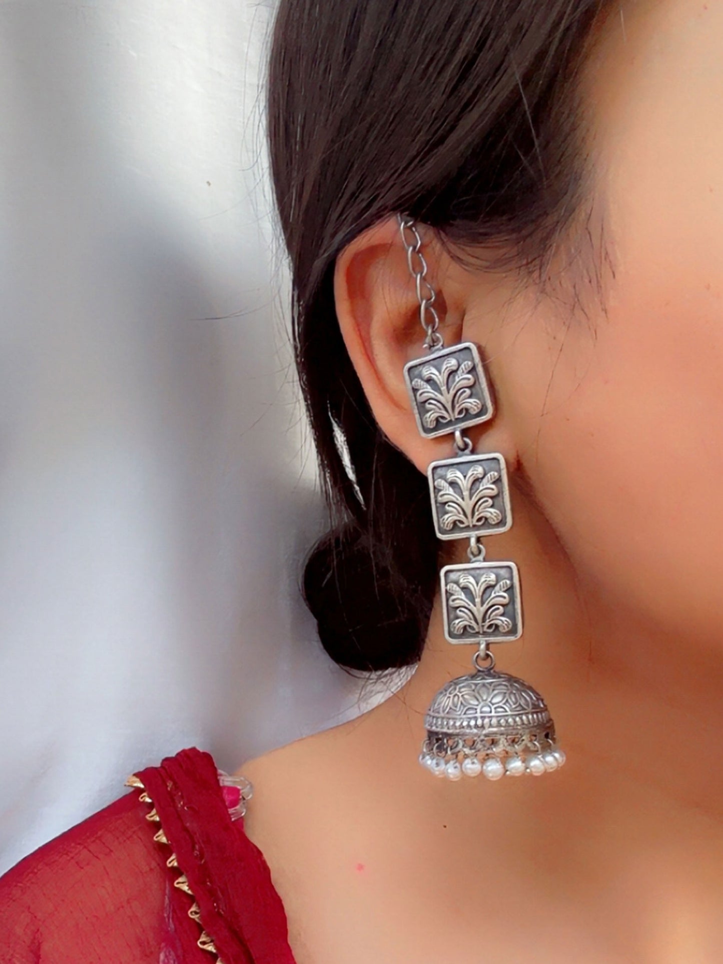 Teen Taal Pearl Jhumka Chain Earcuff