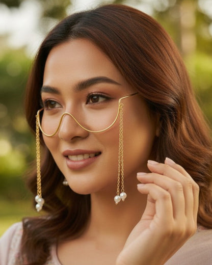 Vakramukhi Golden Pearl Chain Drop Facelet