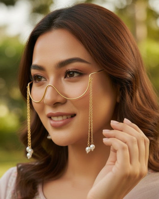 Vakramukhi Golden Pearl Chain Drop Facelet