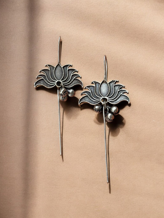 Varija Lotus Ghungroo Sui Earcuffs