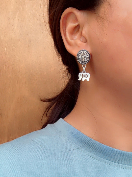 Quirky Ella Dainty Minimal Dangle Earrings